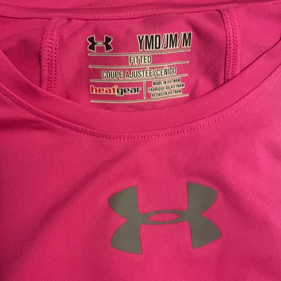UNDER ARMOUR long sleeve workout top - Picture 2 of 3